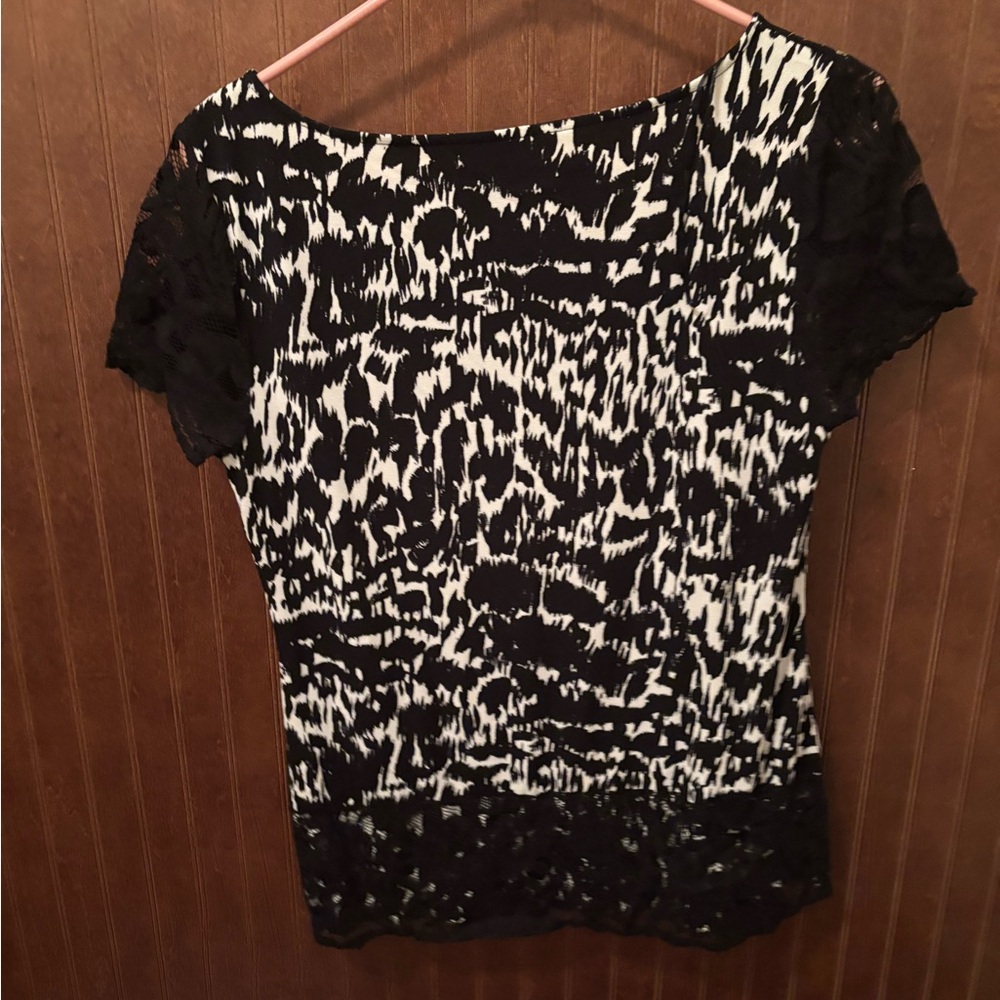 Ann Taylor Black and White Patterned Blouse